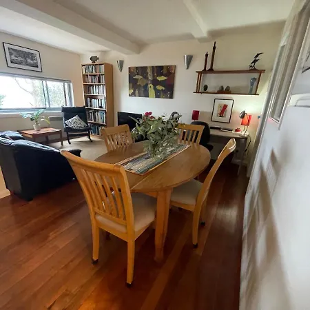 Beachside Taroona With Spa Sandy Bay Exterior photo