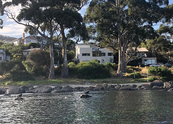 Beachside Taroona With Spa