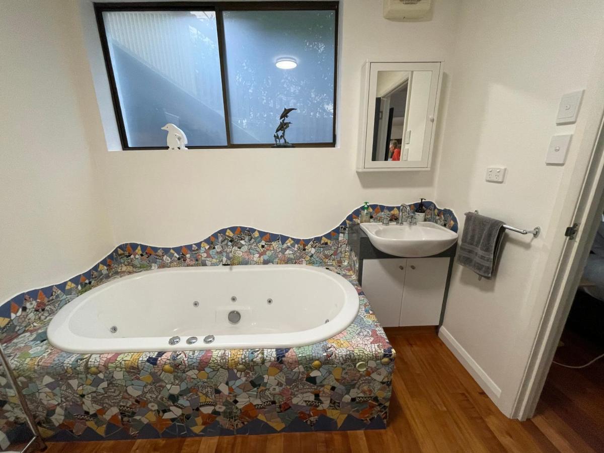Apartment Beachside Taroona With Sandy Bay