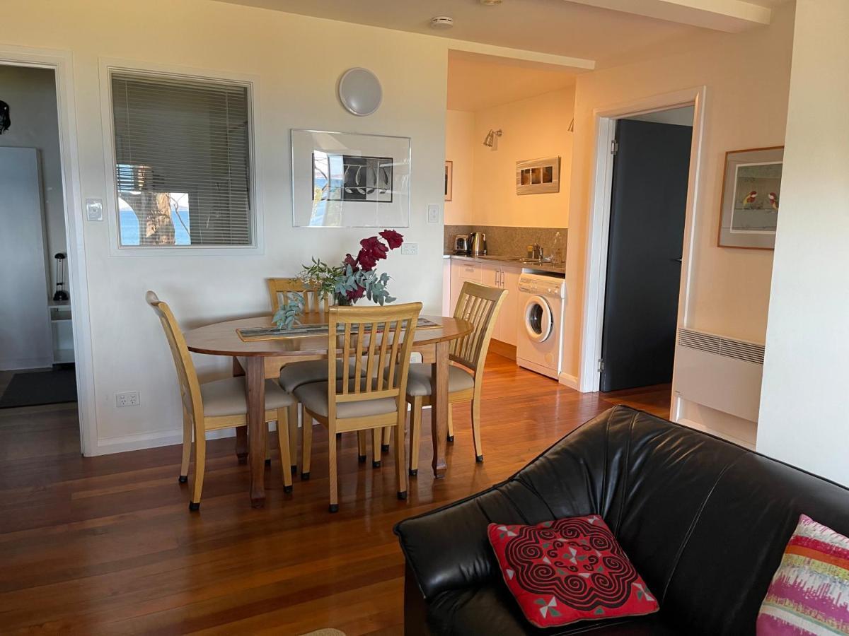 Beachside Taroona With