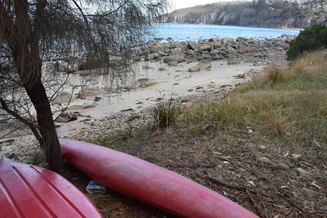 Beachside Taroona With
