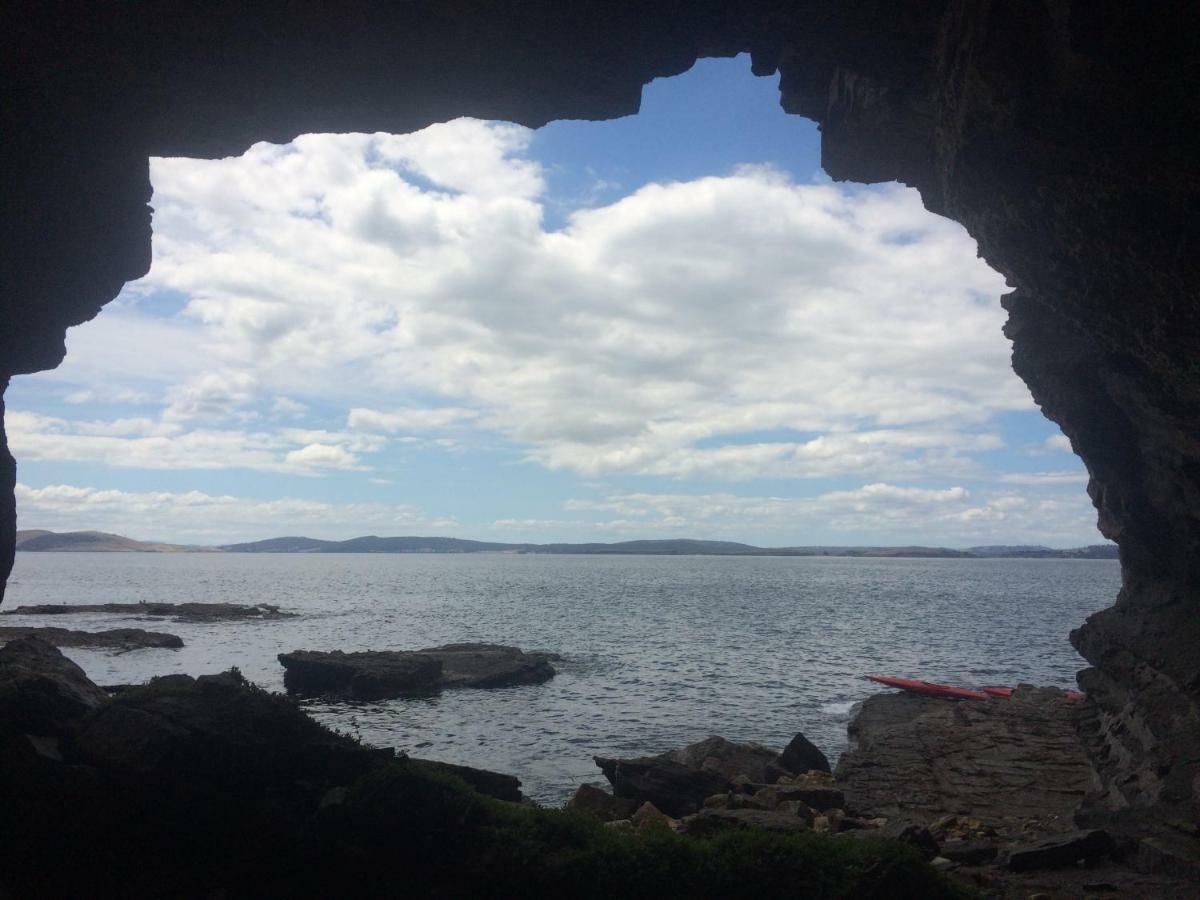 Beachside Taroona With