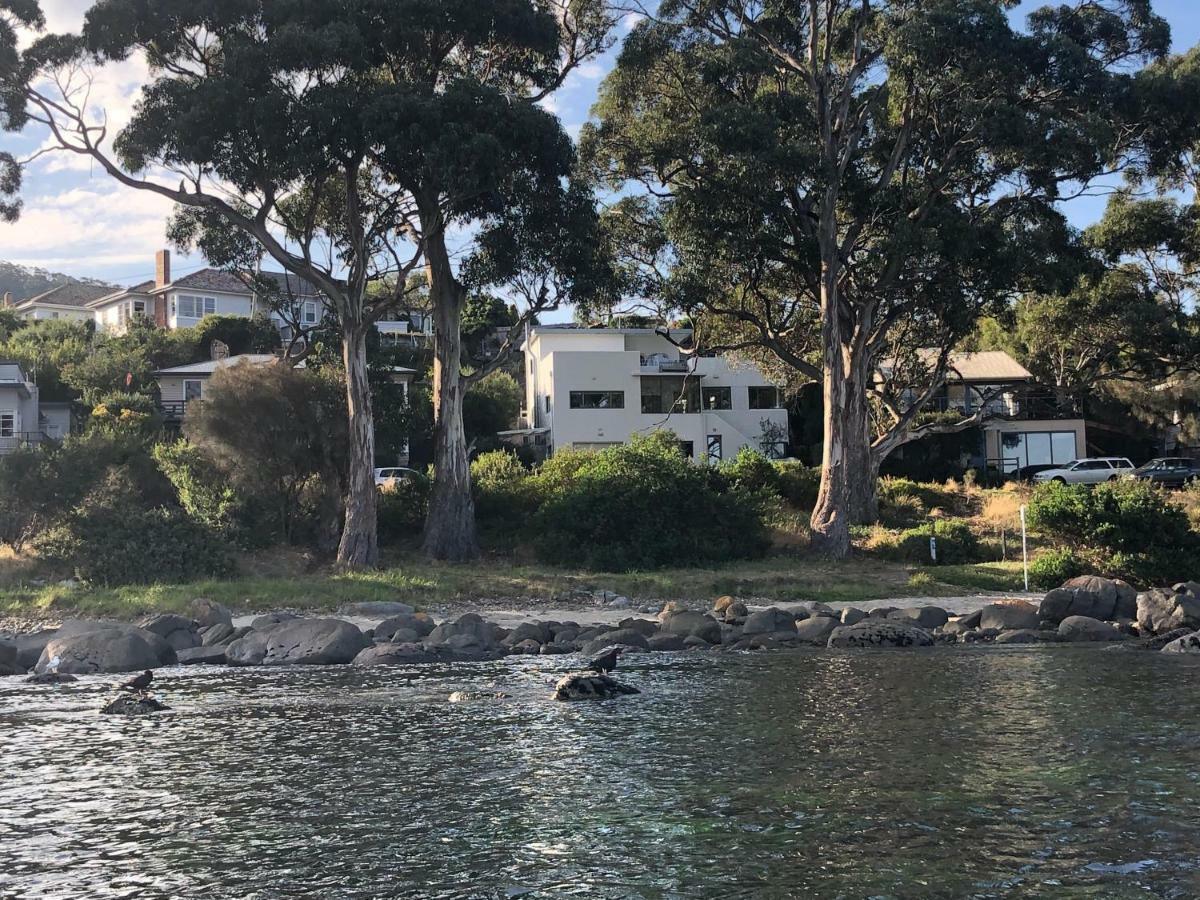 Beachside Taroona With Sandy Bay